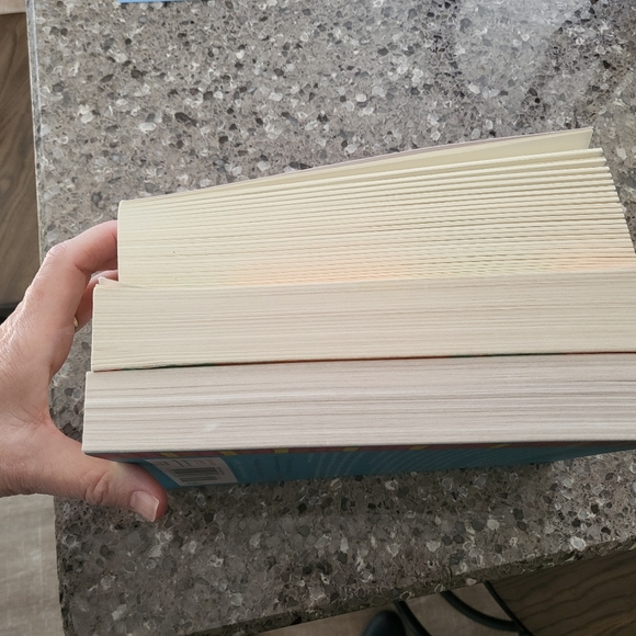 3 books Emily Henry & Lucy Score - Picture 3 of 5